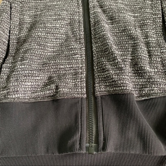Lululemon Women’s sweater Size 2 - Picture 5 of 12
